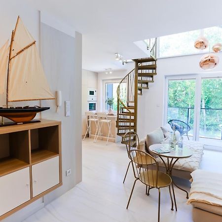M&K Apartamenty Sailors Golden Yacht, Gdansk - Wyspa Sobieszewska Buitenkant foto