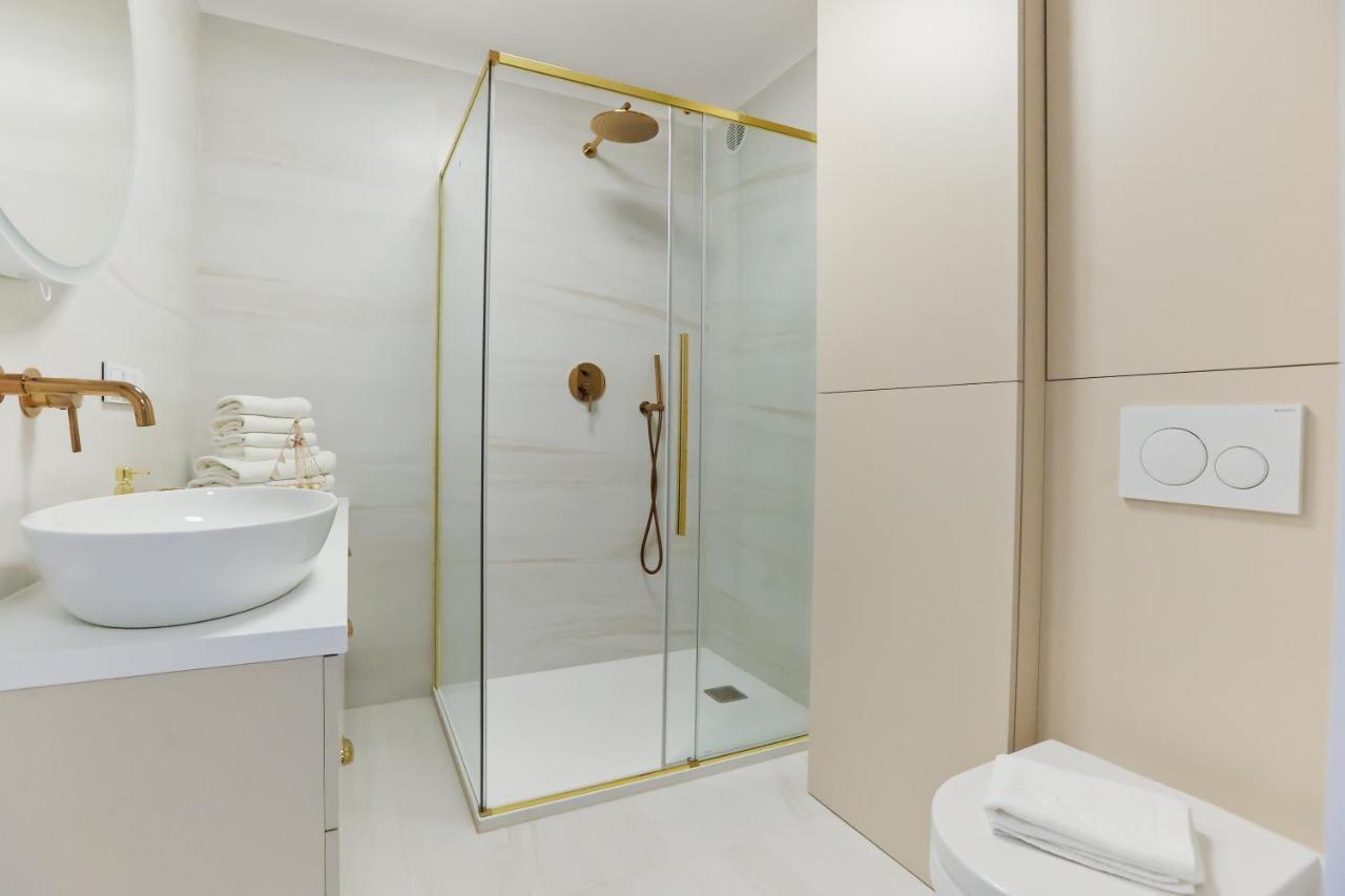 M&K Apartamenty Sailors Golden Yacht, Gdansk - Wyspa Sobieszewska Buitenkant foto